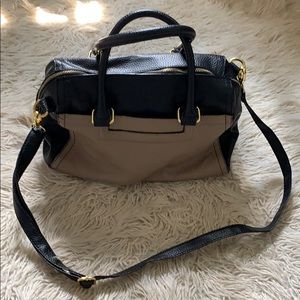 Shoulder/hand bag